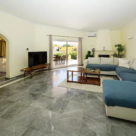 Villa Pinheiro *